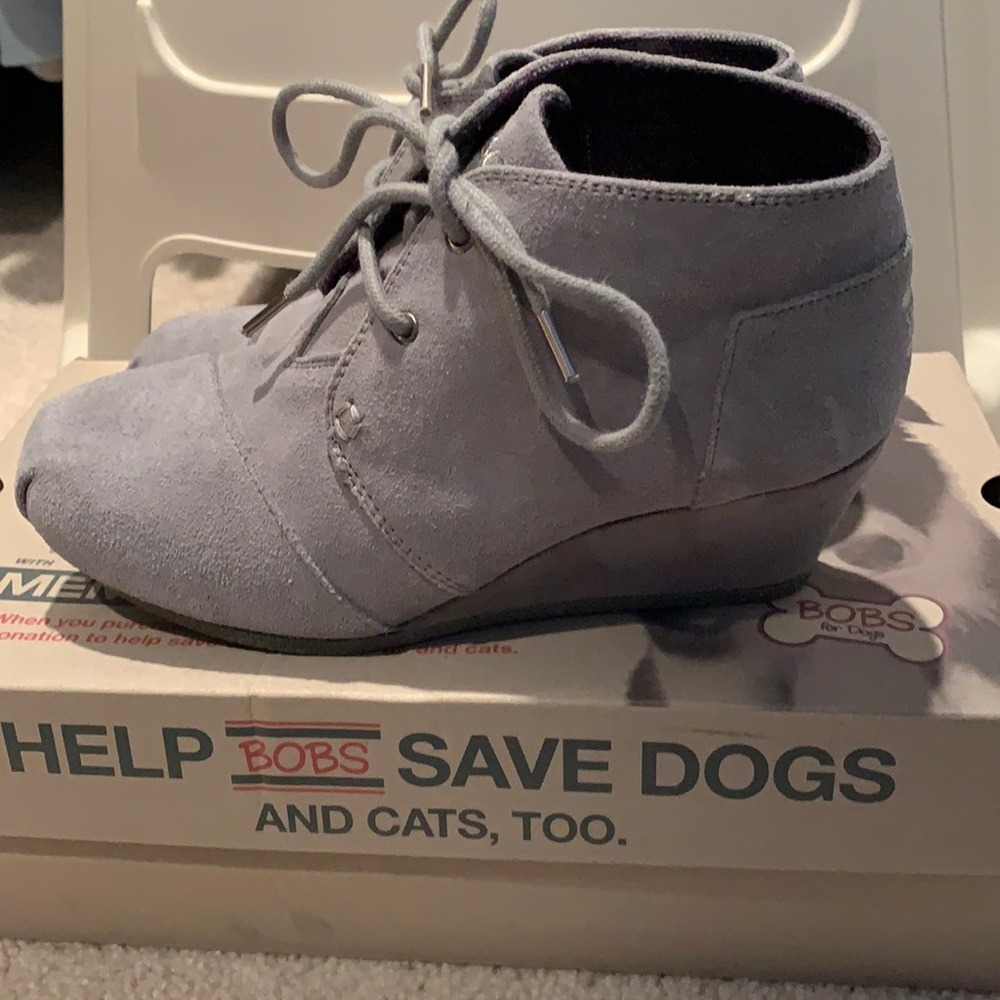 Bobs by Skechers Women Gray Wedge Booties Size 5.5